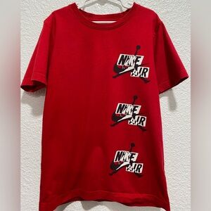 Nike Boys Size Medium Red T-Shirt with Iconic Logo